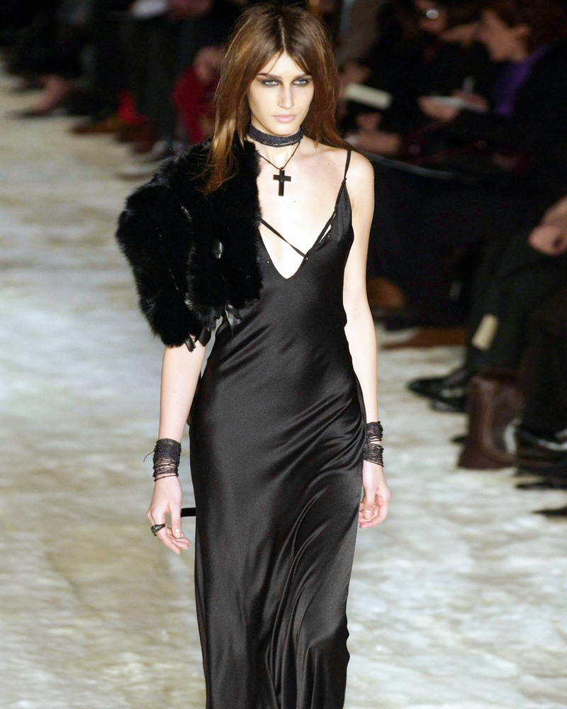 Gucci Fall 2002 Ebony Beaded Rosary Necklace